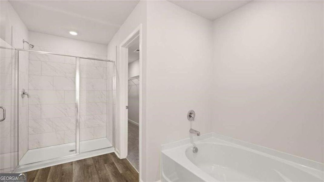 Spacious, unfurnished interior of a new home in Echo Glen, Stockbridge (Image 36).
