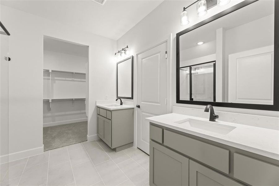 2828 Spring Side  Bath