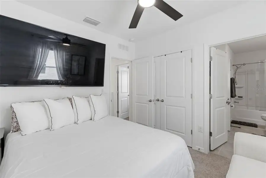 Furnished interior view inside a new home in , Apollo Beach (Image 8).