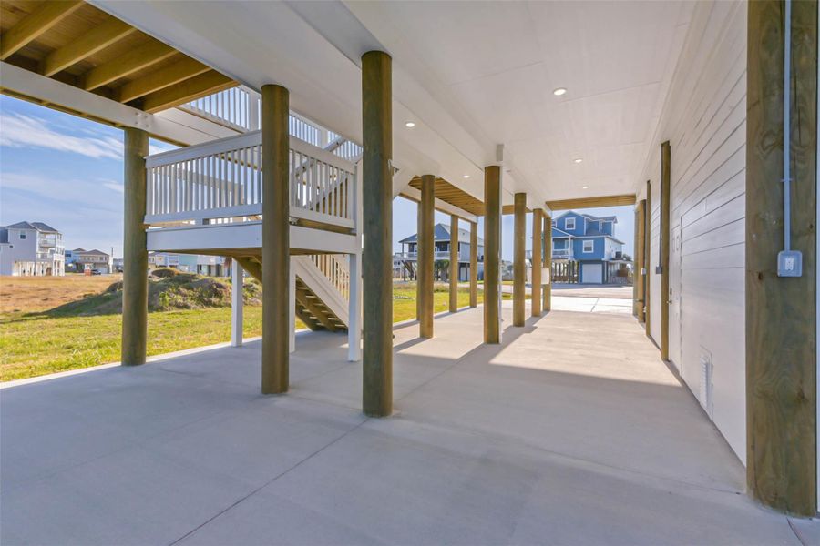 Exterior details and patio area of a home in , Galveston (Image 28).
