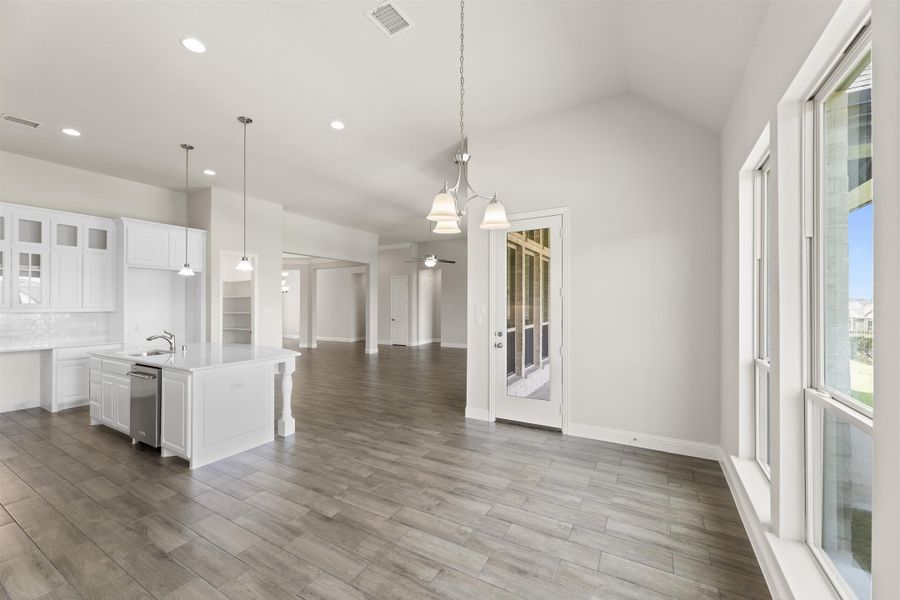 Representative unfurnished interior of a home built from the Brentwood by Windsor Homes in Nelson Lake Estates, Rockwall (Image 24).