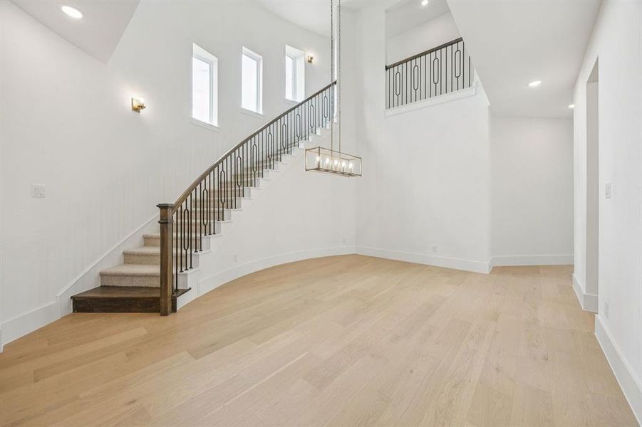 Spacious, unfurnished interior of a new home in Rio Vista at Kelly Ranch, Aledo (Image 16).