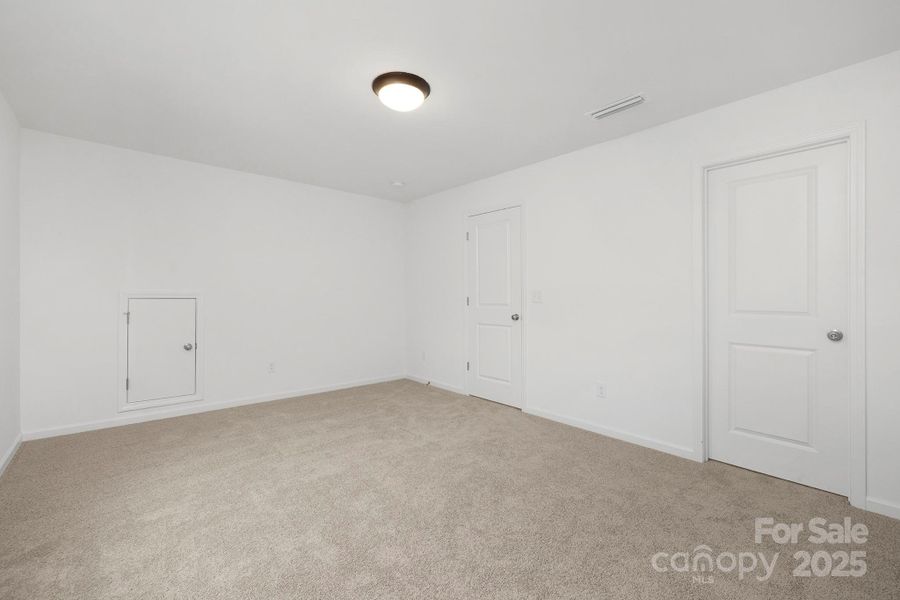 Spacious, unfurnished interior of a new home in Edgewater - The Cottages, Lancaster (Image 33).