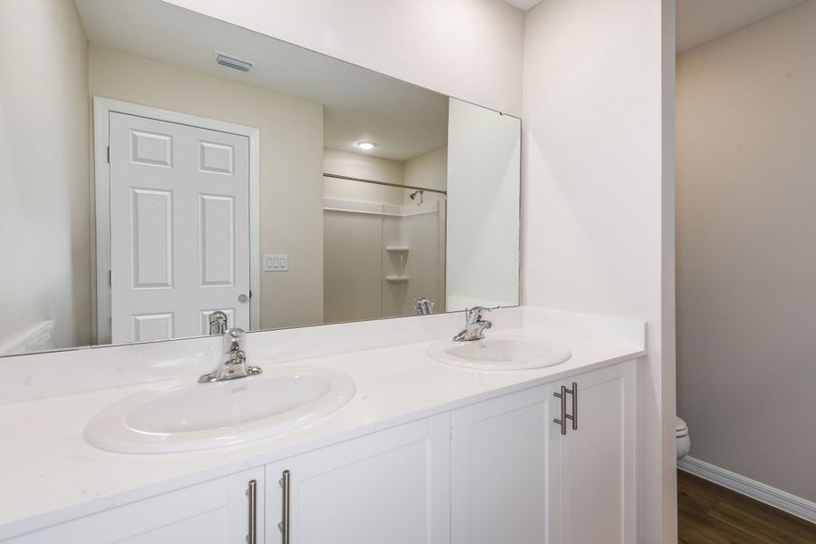 Close-up of interior finishes inside a home in Pasadena Woods, Dade City (Image 8).