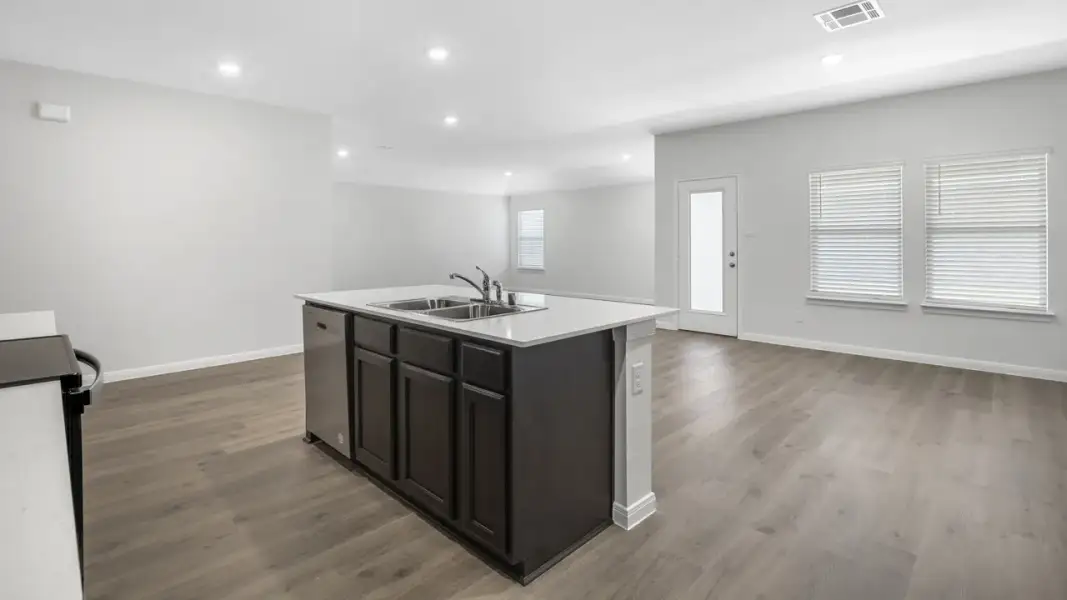 Furnished interior view inside a new home in Saddlebrook, Waxahachie (Image 9).