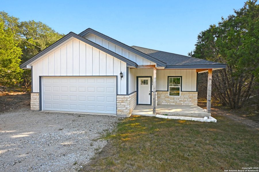 Image 40 of a home in .