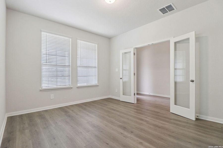 Spacious, unfurnished interior of a new home in Fox Falls, Boerne (Image 36). Spacious, unfurnished interior of a new home in Fox Falls, Boerne (Image 36).