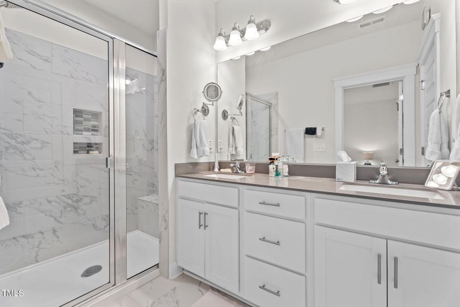 1753 Birdhaven- primary bath 1