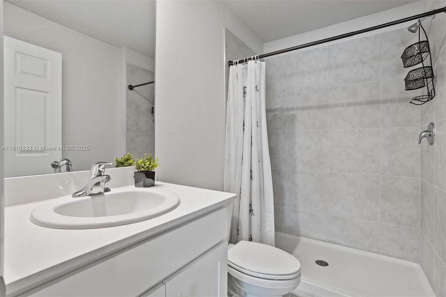 Furnished interior view inside a new home in , Labelle (Image 5).