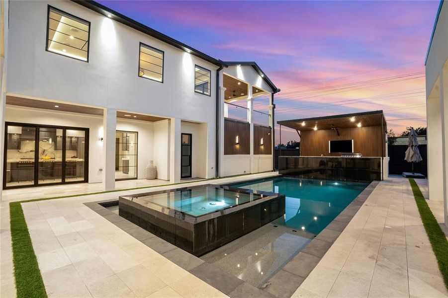 Furnished interior view inside a new home in , Dallas (Image 33).