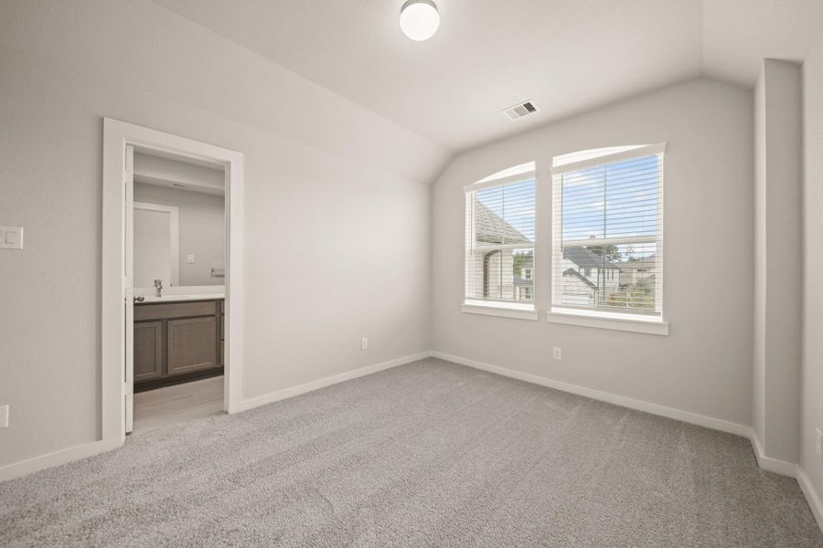 Spacious, unfurnished interior of a new home in Barton Creek Ranch, Conroe (Image 28). Spacious, unfurnished interior of a new home in Barton Creek Ranch, Conroe (Image 28).