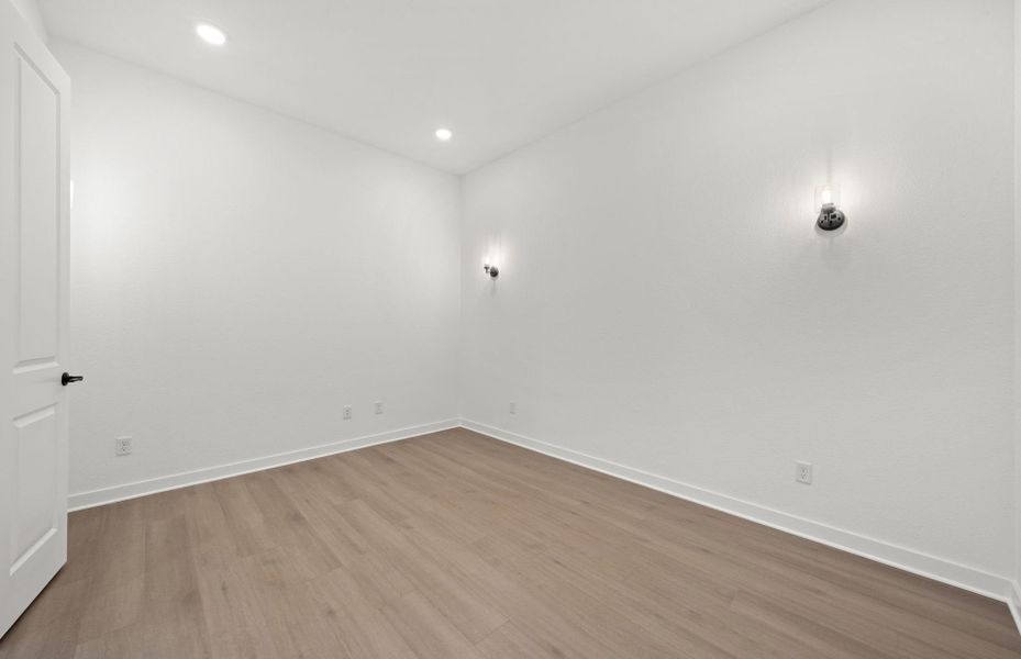 Representative unfurnished interior of a home built from the Dobbin by Pulte Homes in 6 Creeks, Kyle (Image 42).