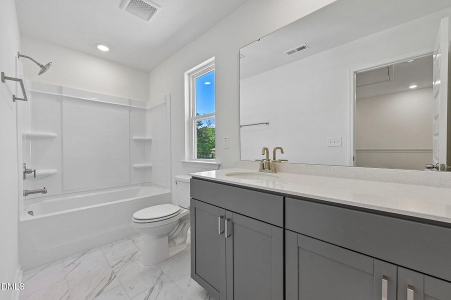26-web-or-mls-Rabbitbrush St-S2304-026