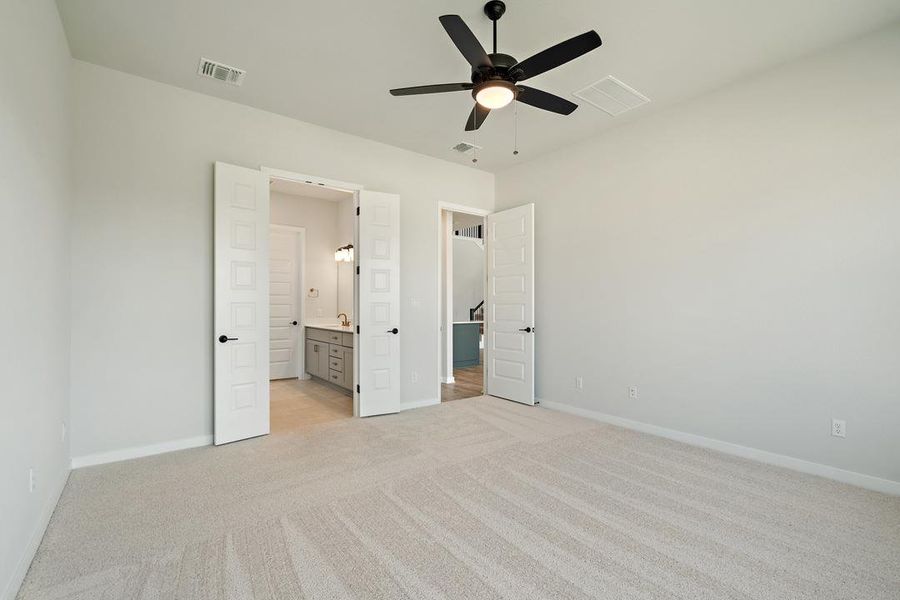 Spacious, unfurnished interior of a new home in Park Collection at Lariat, Liberty Hill (Image 19). Spacious, unfurnished interior of a new home in Park Collection at Lariat, Liberty Hill (Image 19).