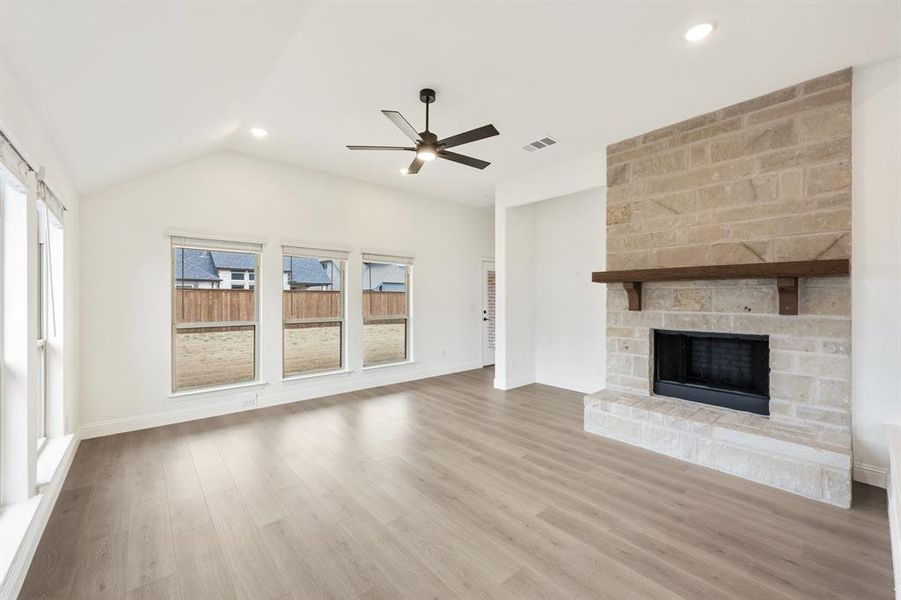 Spacious, unfurnished interior of a new home in Waterscape, Royse City (Image 18). Spacious, unfurnished interior of a new home in Waterscape, Royse City (Image 18).