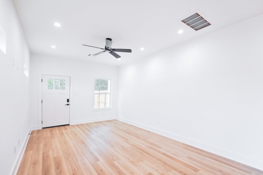 Image 11 of a home in . Image 11 of a home in .