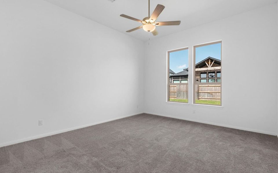 Representative unfurnished interior of a home built from the Oberlin by Brookfield Residential in 50' Traditional Homes at Elyson, Katy (Image 9).
