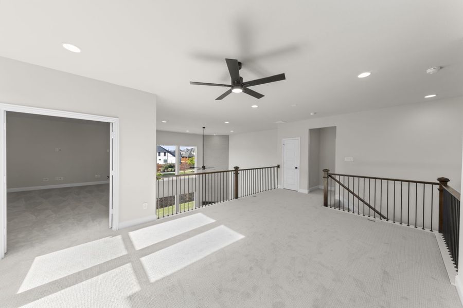 Representative unfurnished interior of a home built from the Cardiff by Windsor Homes in Nelson Lake Estates, Rockwall (Image 26).