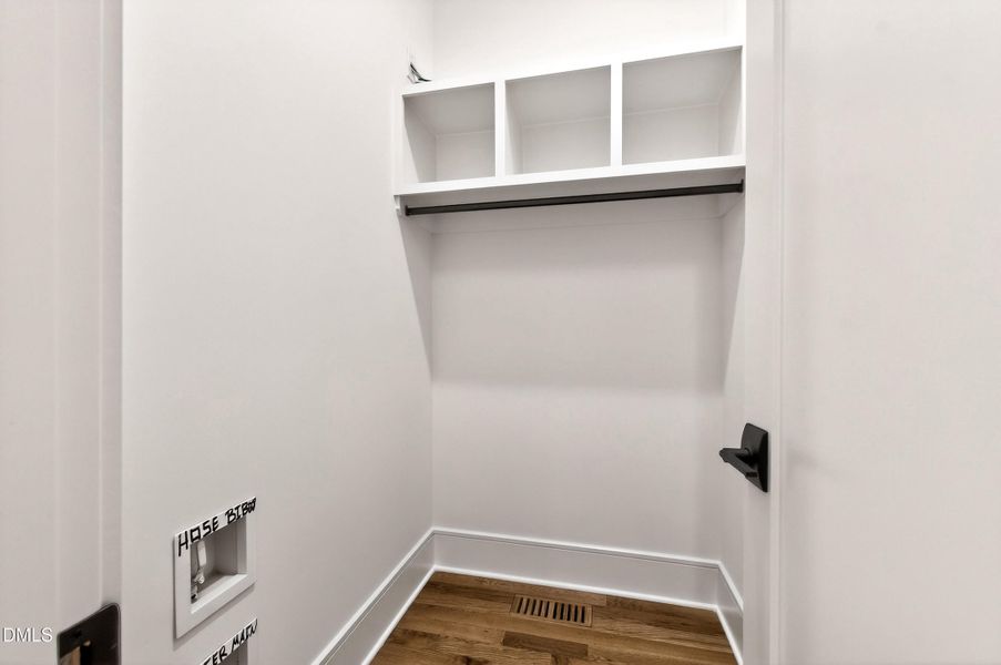 Carson (44) Carson (44)