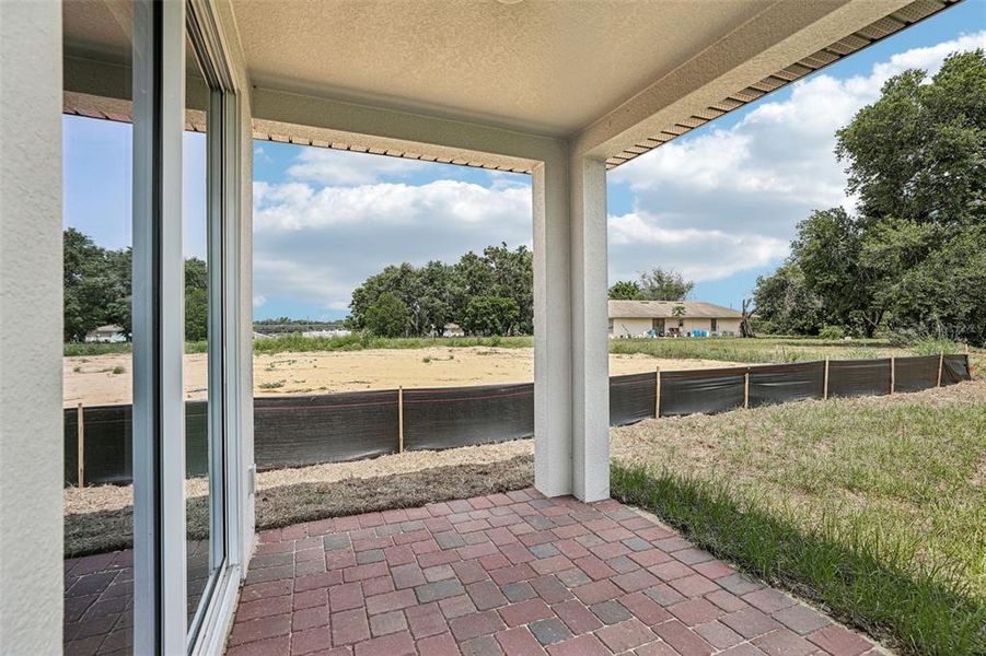 Exterior details and patio area of a home in Hamilton Bluff - Signature Series, Lake Hamilton (Image 27).