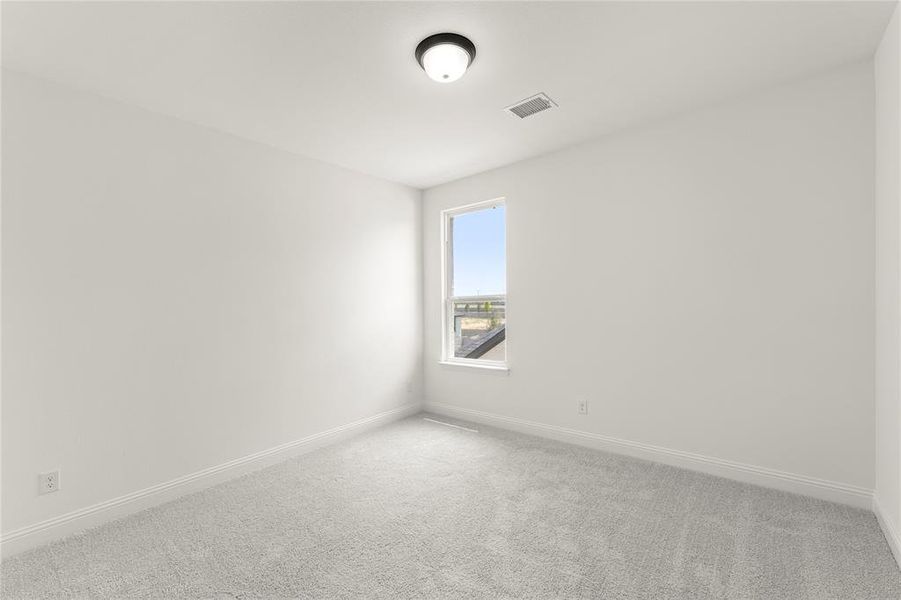 Spacious, unfurnished interior of a new home in Painted Tree Woodlands, McKinney (Image 19).