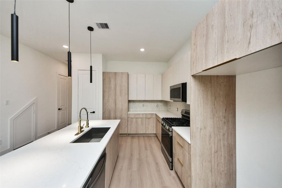 Image 19 of a home in . Image 19 of a home in .