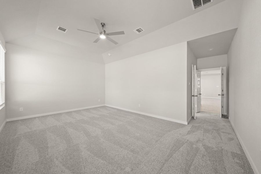 Spacious, unfurnished interior of a new home in Cypresswood Landing, Humble (Image 12).