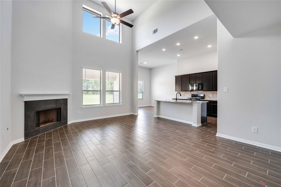 Spacious, unfurnished interior of a new home in Barton Place, Cleveland (Image 21).