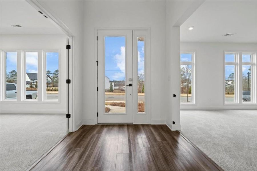 Spacious, unfurnished interior of a new home in Twin Lakes, Hoschton (Image 21).