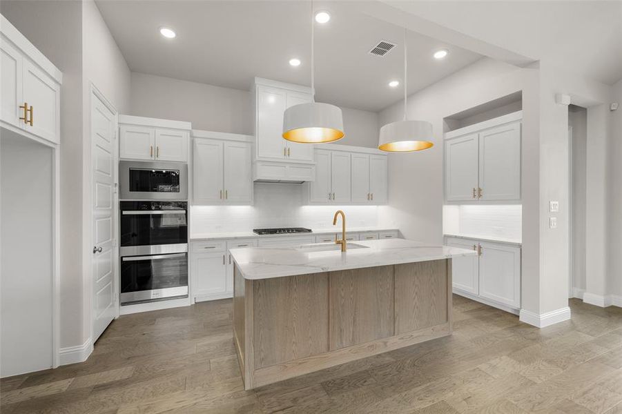 2300 KNapp- Kitchen-2 2300 KNapp- Kitchen-2