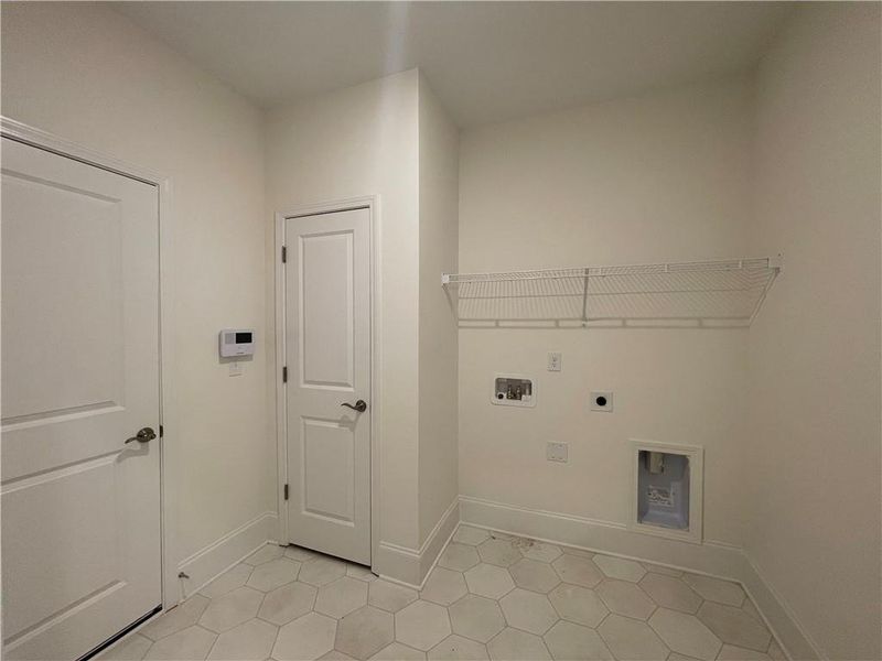 Spacious, unfurnished interior of a new home in , Gainesville (Image 39). Spacious, unfurnished interior of a new home in , Gainesville (Image 39).