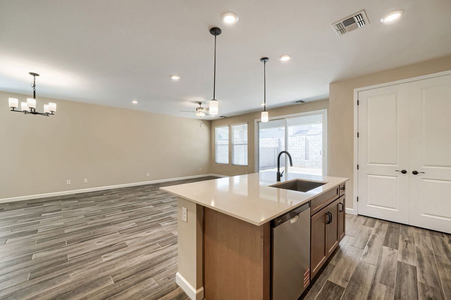 4br New Home in Surprise, AZ.  - Slide 9