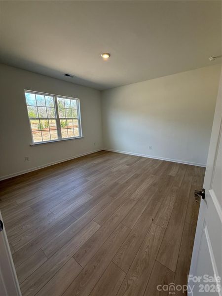 Spacious, unfurnished interior of a new home in Roselyn, Lancaster (Image 15).