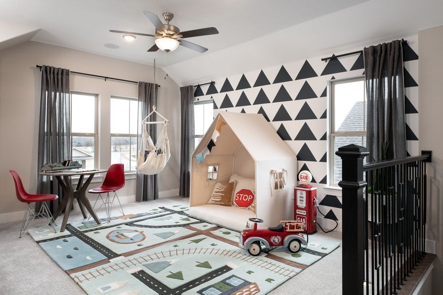 Representative furnished interior of a home built from the Ivy by Tri Pointe Homes in Bridgewater, Midlothian (Image 26).