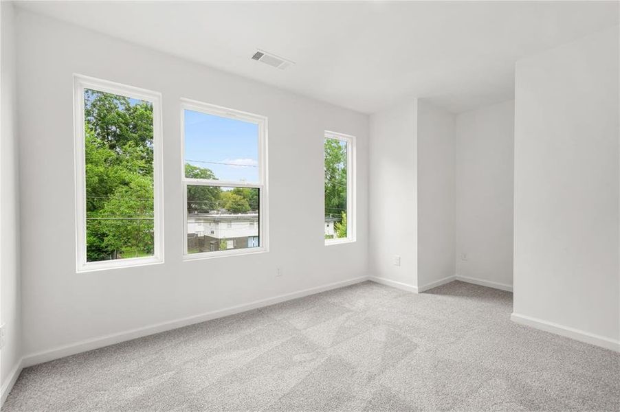 Spacious, unfurnished interior of a new home in , Atlanta (Image 37). Spacious, unfurnished interior of a new home in , Atlanta (Image 37).