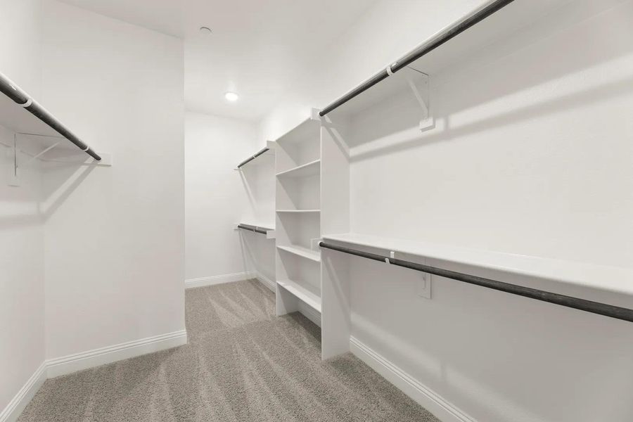Acacia Primary Closet
