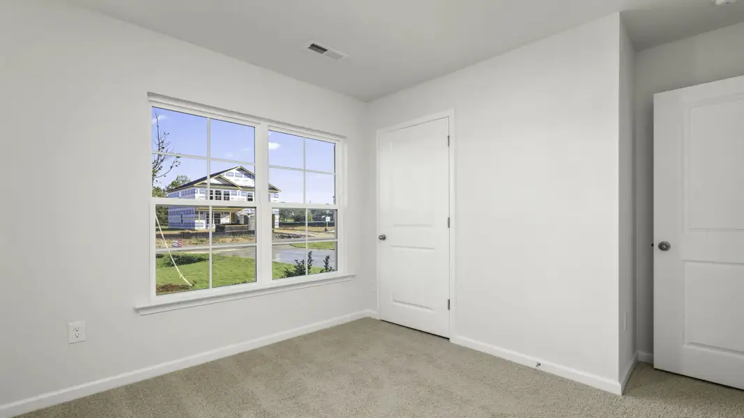 Spacious, unfurnished interior of a new home in Quail Haven, Winston-Salem (Image 12). Spacious, unfurnished interior of a new home in Quail Haven, Winston-Salem (Image 12).