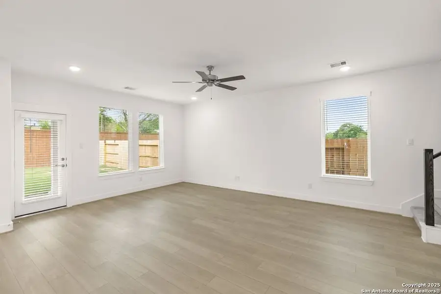Spacious, unfurnished interior of a new home in Fairway Crossing 40s, San Antonio (Image 10). Spacious, unfurnished interior of a new home in Fairway Crossing 40s, San Antonio (Image 10).