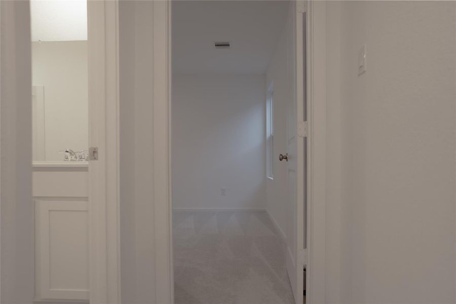 Spacious, unfurnished interior of a new home in Tavola, New Caney (Image 14).