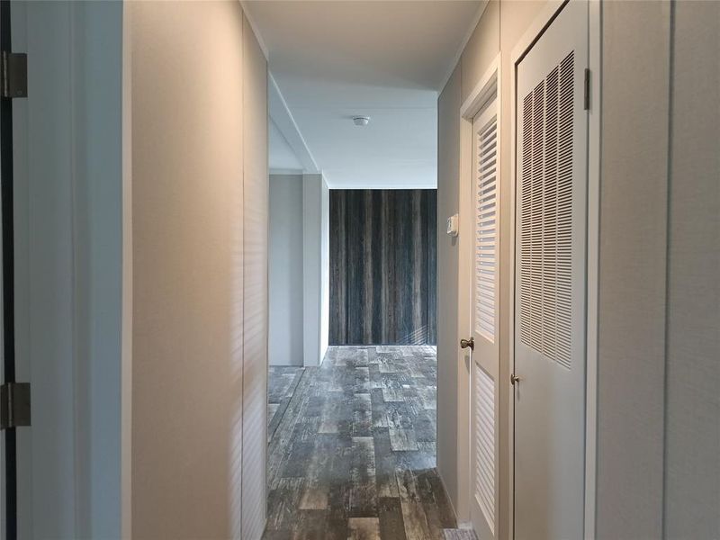 Spacious, unfurnished interior of a new home in , Springtown (Image 6).