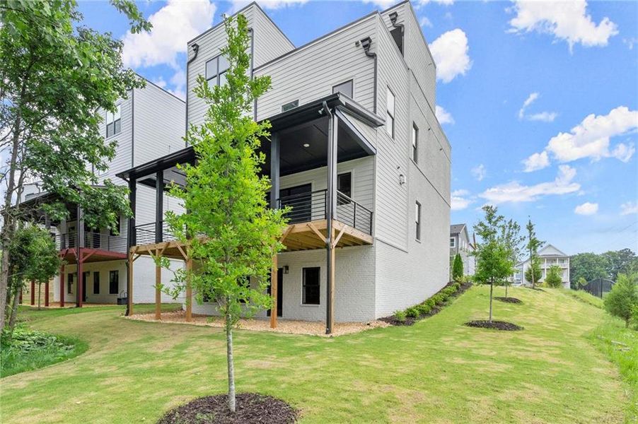 Exterior details and patio area of a home in West Town, Atlanta (Image 3).