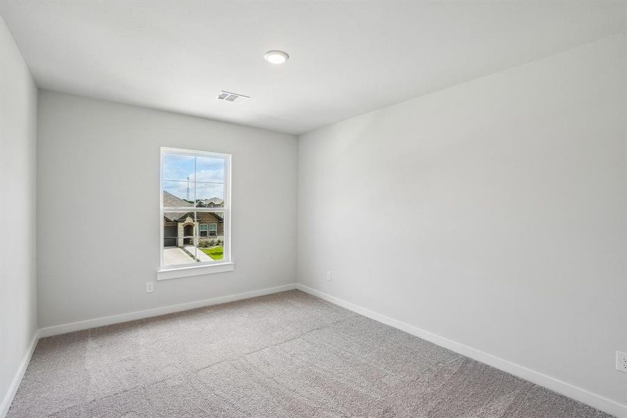 Spacious, unfurnished interior of a new home in Ambergrove, Royse City (Image 28).