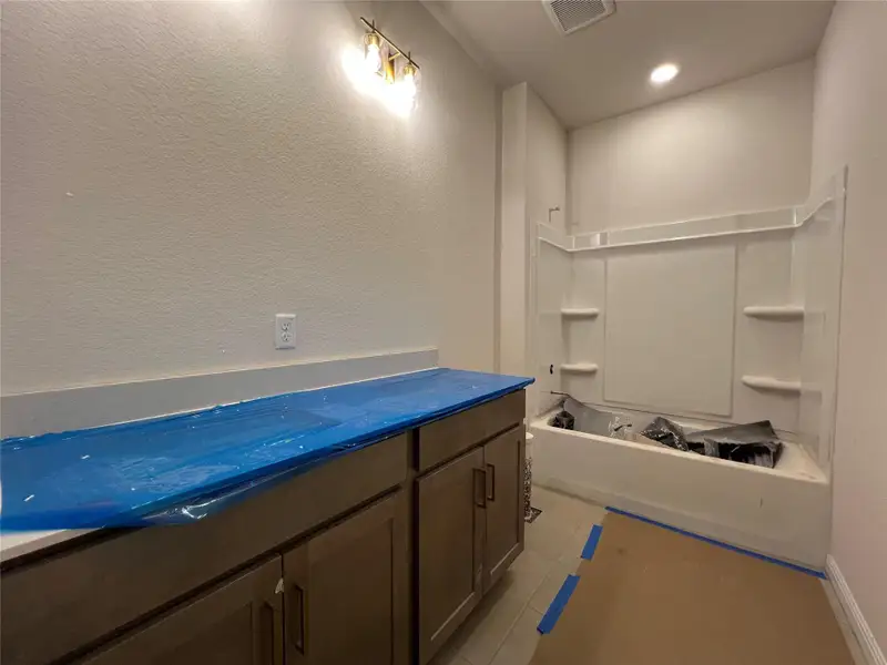 Furnished interior view inside a new home in Rolling Glen, Hutto (Image 6).