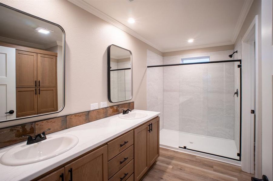 Furnished interior view inside a new home in , Groesbeck (Image 5). Furnished interior view inside a new home in , Groesbeck (Image 5).