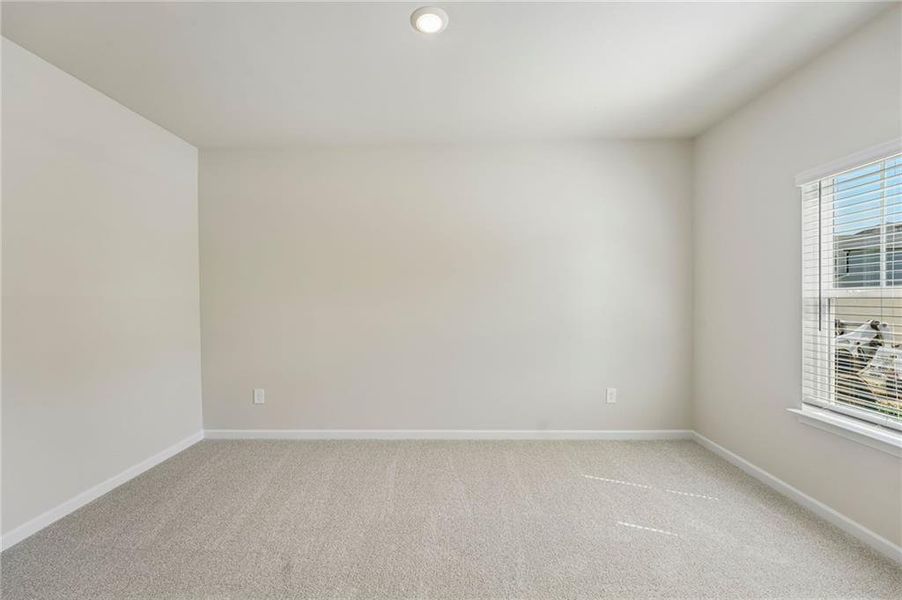 Spacious, unfurnished interior of a new home in Ivey Township, Dallas (Image 48).