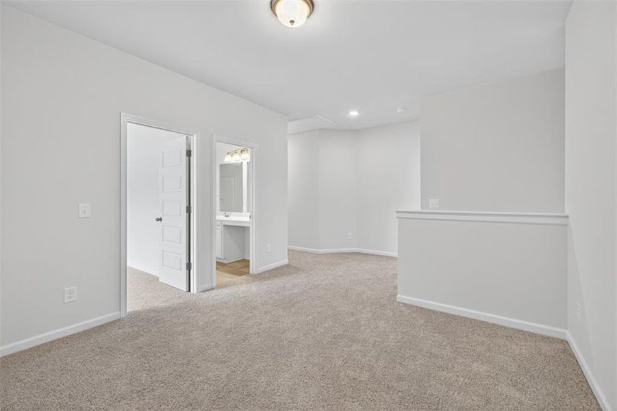 Spacious, unfurnished interior of a new home in Garrett Preserve, Douglasville (Image 43).