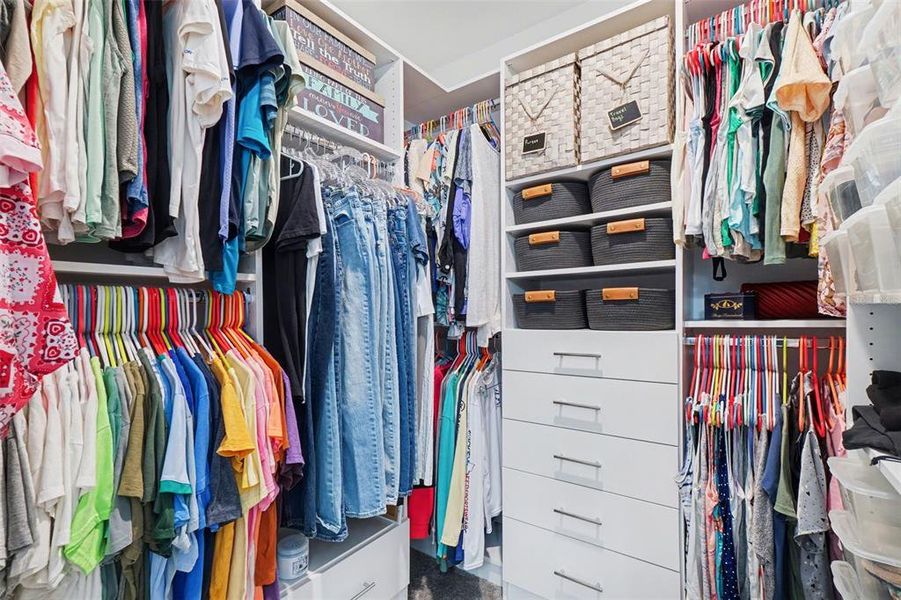 Close-up of interior finishes inside a home in , Punta Gorda (Image 21). Close-up of interior finishes inside a home in , Punta Gorda (Image 21).