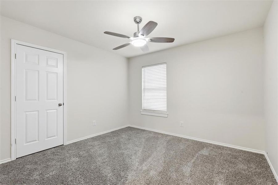 Spacious, unfurnished interior of a new home in Newberry Point, Fort Worth (Image 22).