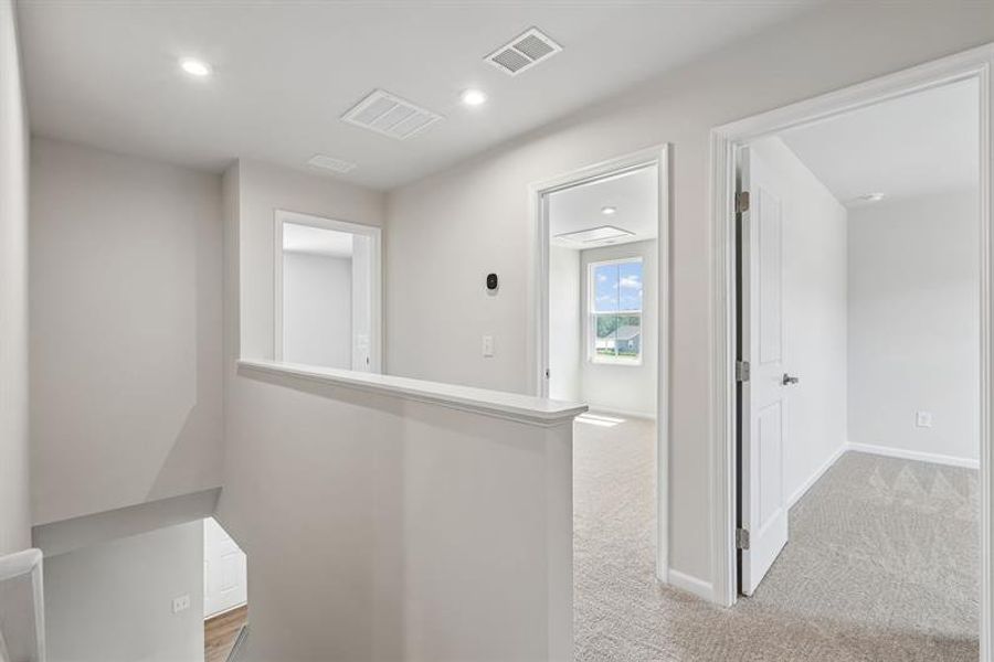 Spacious, unfurnished interior of a new home in Somerset, Santee (Image 12).