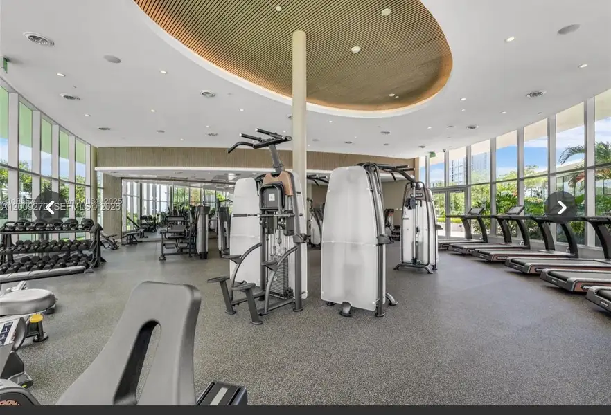 Community amenities in , Miami (Image 10).